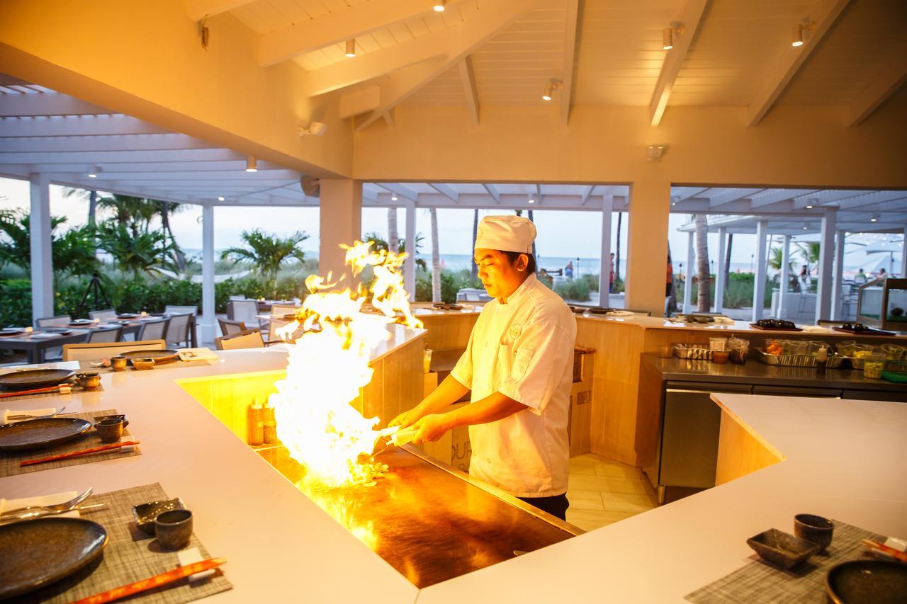 Ocean Club West Resort グレイス・ベイ エクステリア 写真