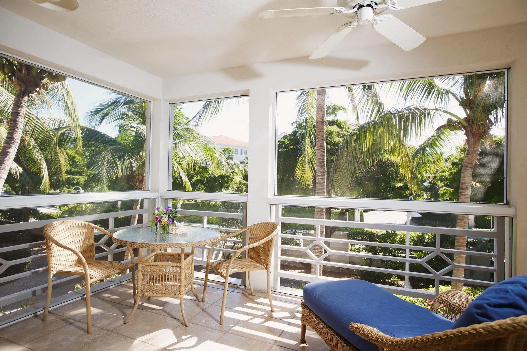 Ocean Club West Resort グレイス・ベイ エクステリア 写真