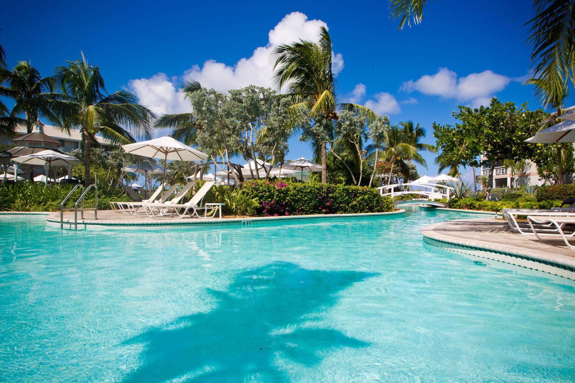 Ocean Club West Resort グレイス・ベイ エクステリア 写真
